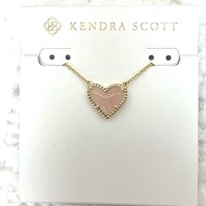 Kendra Scott Ari Heart Gold/Rose Quartz Necklace